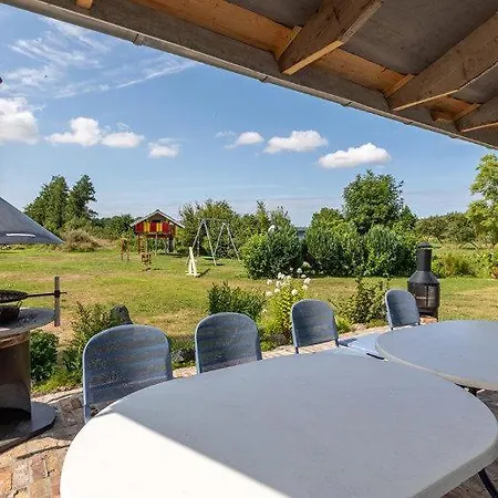 Kinderfreundliche In Idyllischer Lage Feriehus *